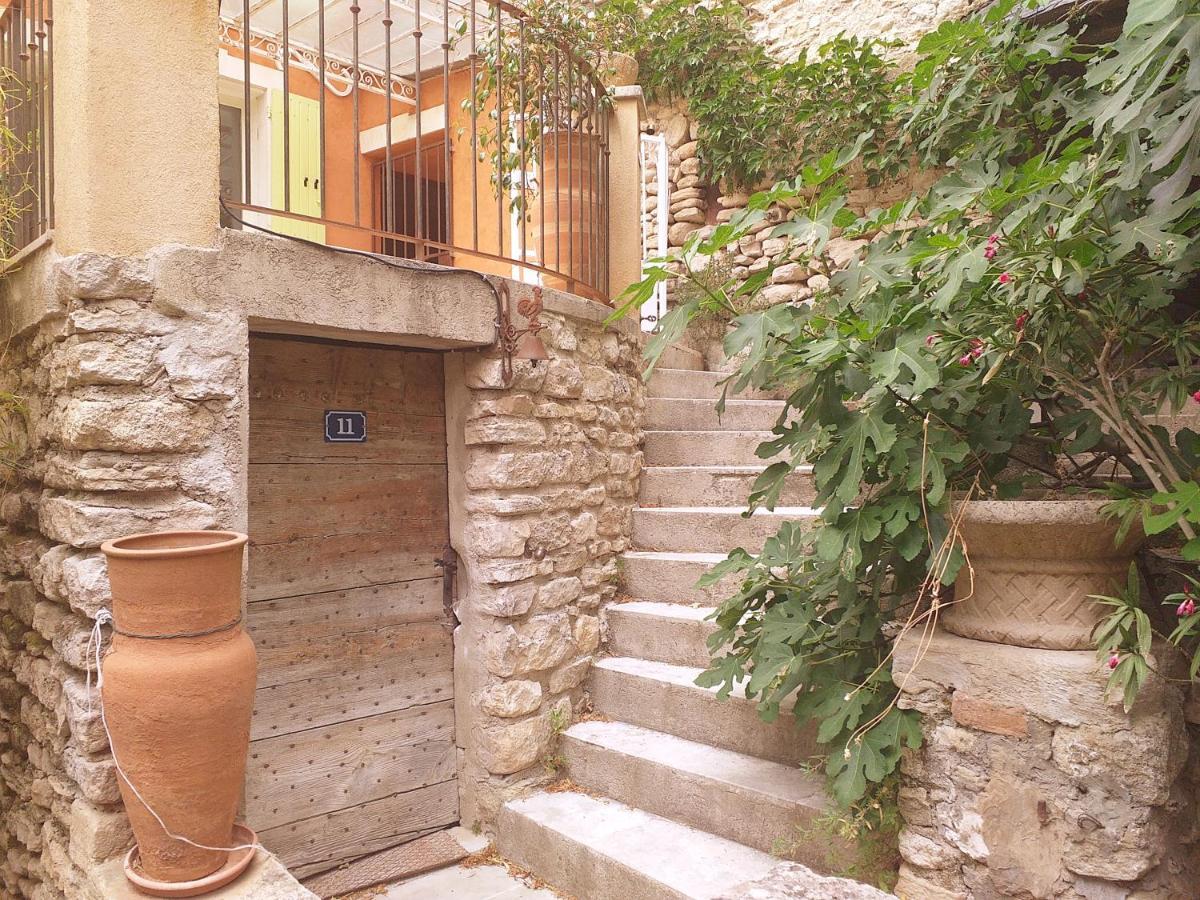 Maison Au Coeur De Fontaine De Vaucluse, Nichee Sur Le Rocher Et Surplombant La Sorgue Экстерьер фото